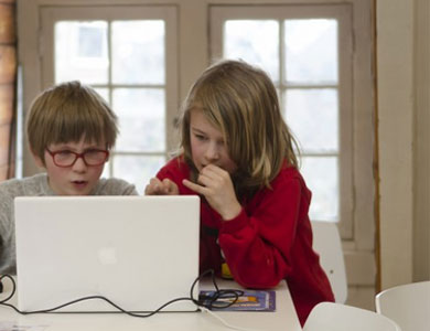 免费轰炸软件版